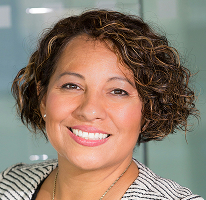 Claire Ashford, compliance-hoofd bij een financieel bedrijf, headshot